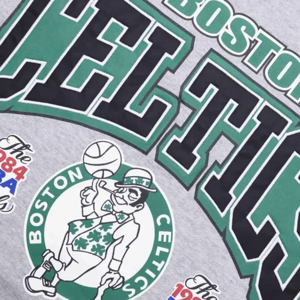 SUDADERA BOSTON CELTICS "ALL OVER PRINT FLEECE CREW" MITCHELL AND NESS