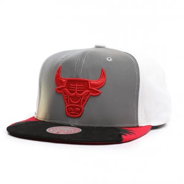 GORRA CHICAGO BULLS NBA DAY 5 - MITCHELL AND NESS GREY WHITE