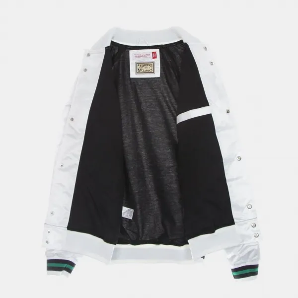 CHAQUETA BOSTON CELTICS LIGHTWEIGHT SATIN MITCHELL AND NESS CHAQUETA BOSTON CELTICS LIGHTWEIGHT SATIN MITCHELL AND NESS