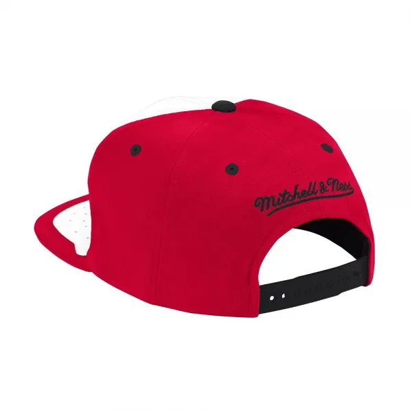 GORRA CHICAGO BULLS NBA DAY 1 - MITCHELL AND NESS WHITE-RED