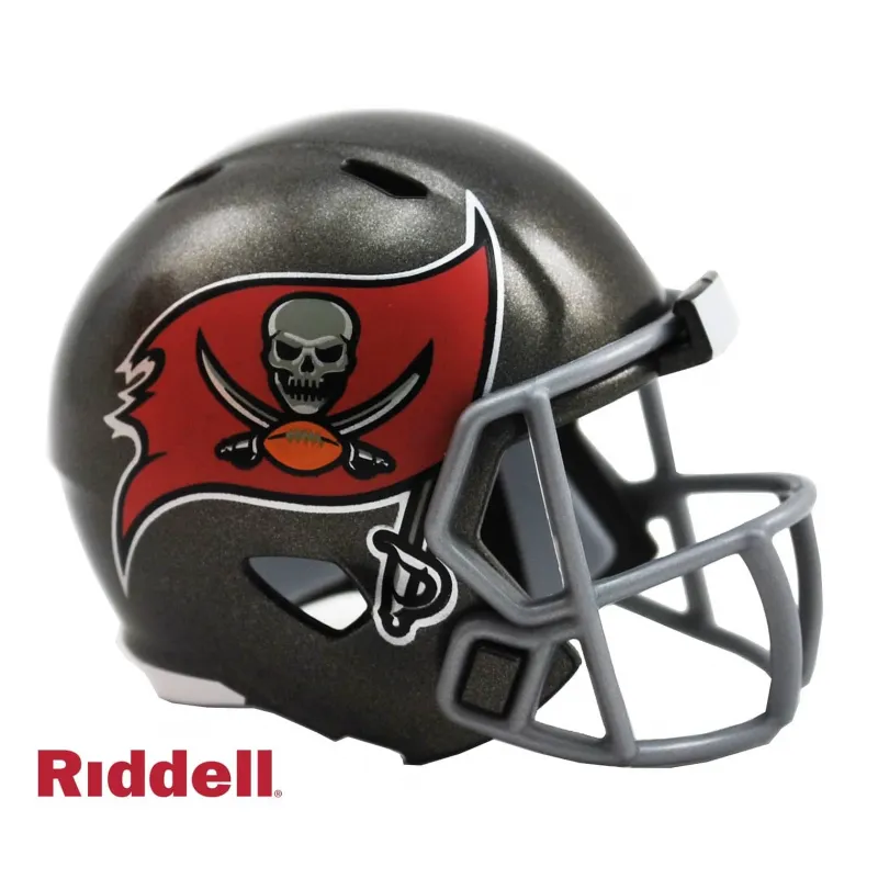 Mini casco Ridell NFL de los Tampa Buccaners detalle