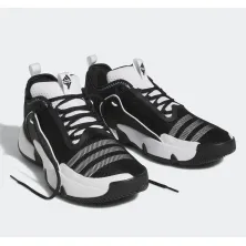 zapatillas baloncesto Adidas Trae Unlimited en negro