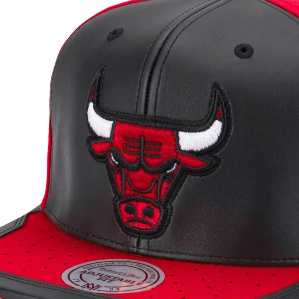 Gorra Chicago Bulls NBA Day 1 - Mitchell and Ness "Bred" *