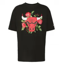 Camiseta Chicago Bulls "Floral Graphic" Oversized New Era en Negro
