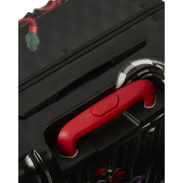 Maleta rigida de viaje Sprayground Snakes on a bag Carry On, detalle asa Maleta rigida de viaje Sprayground Snakes on a bag Carry On, detalle asa