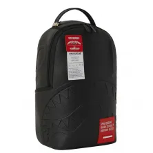 Mochila Sprayground Shark Central Care Label negra vista delantera