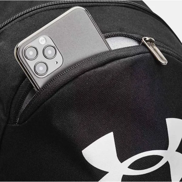 Mochila Under Armour negra Hustle Lite detalle