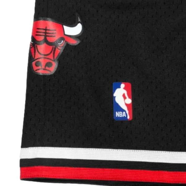 Pantalon corto de baloncesto NBA Chicago Bulls negro 1997-98 detalle