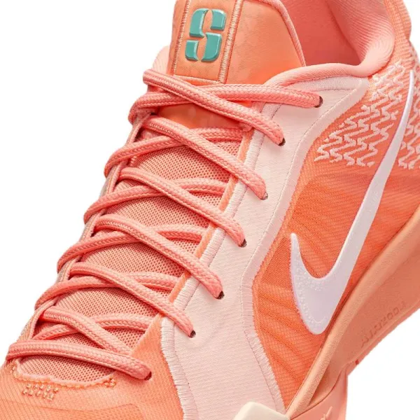 Zapatillas baloncesto Sabrina 2 Apricot de Nike color coral detalle