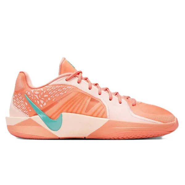 Zapatillas baloncesto Sabrina 2 Apricot de Nike color coral lateral
