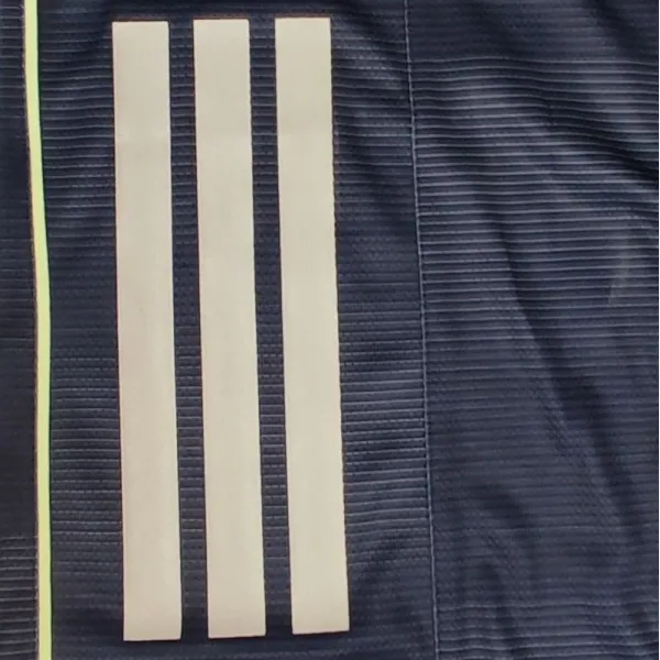 Camiseta Real Madrid Baloncesto Segunda 25 26 detalle