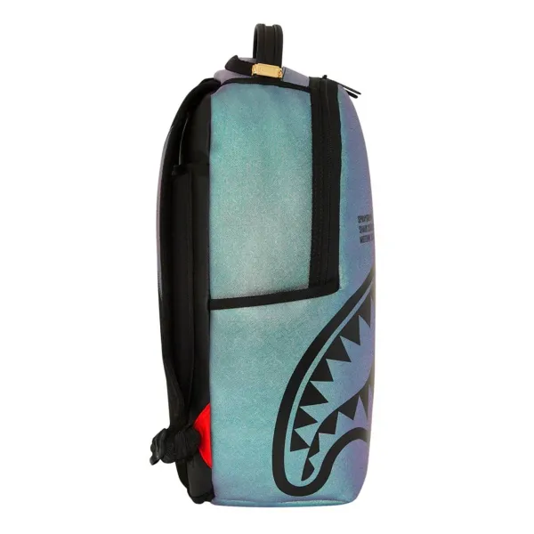 Mochila de moda Sprayground Shark Central Oil Slick lado