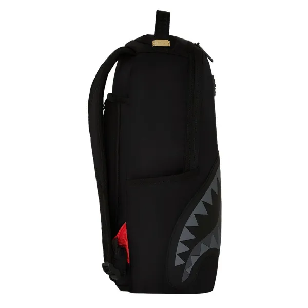 Sprayground Shark Central Nylon Black lateral Sprayground Shark Central Nylon Black lateral