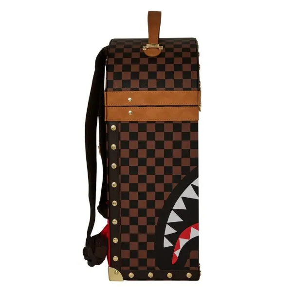 Sprayground Sharks in Paris Trunk foto de lado