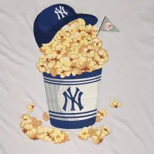 Camiseta MLB Yankees food graphic Oversized Blanca detalle