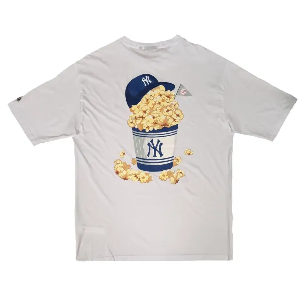 Camiseta MLB Yankees food graphic Oversized Blanca, vista trasera