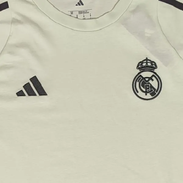 Camiseta Real Madrid Baloncesto Adidas de entrenamiento 2 Camiseta Real Madrid Baloncesto Adidas de entrenamiento 2