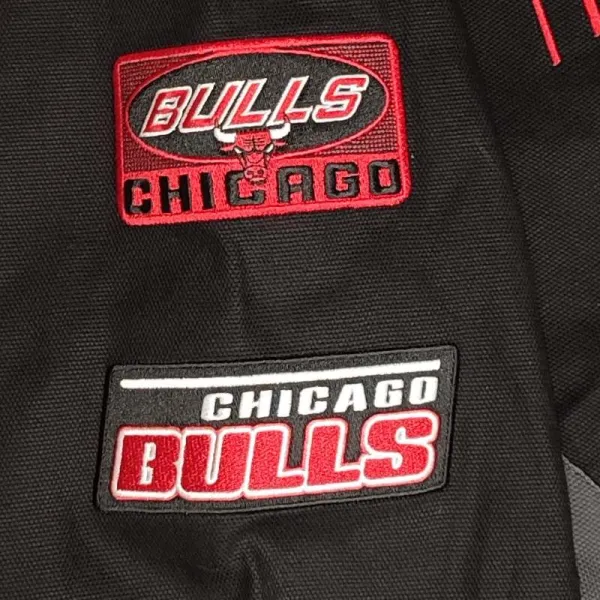 Chaqueta Chicago Bulls NBA Motorsport detalle Chaqueta Chicago Bulls NBA Motorsport detalle