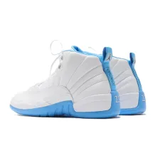 Zapatillas baloncesto Air Jordan 12 Retro Melo en blanco, vista trasera Zapatillas baloncesto Air Jordan 12 Retro Melo en blanco, vista trasera