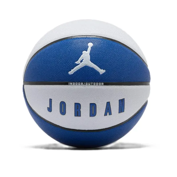 balón Jordan en blanco y azul