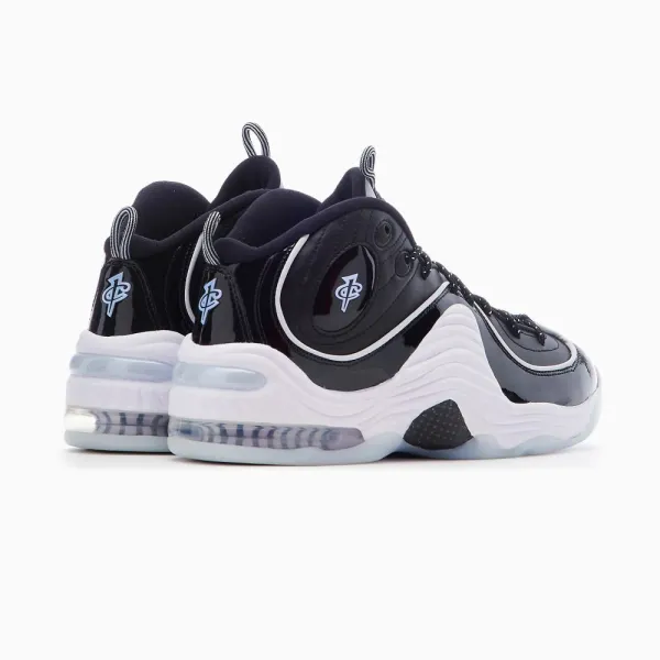 Zapatillas baloncesto retro Nike Air Max Penny 2 en negro, vista trasera