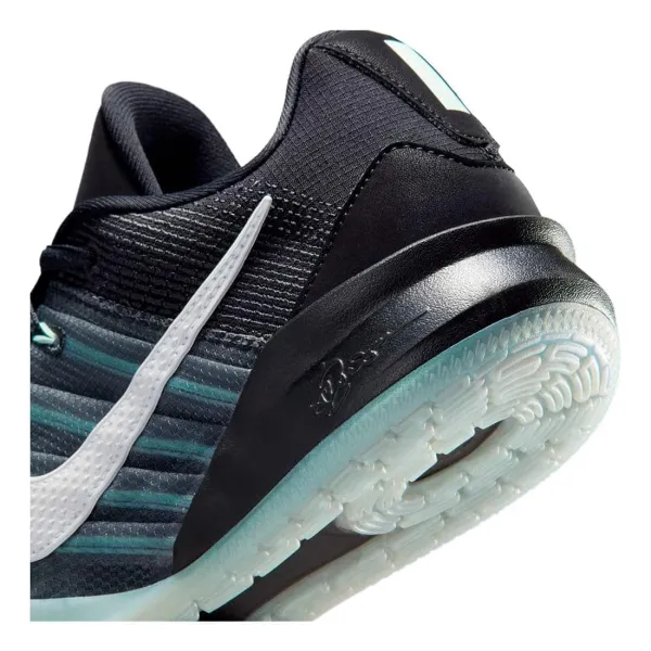 Zapatillas Nike Sabrina 3 Morale en negro detalle Zapatillas Nike Sabrina 3 Morale en negro detalle