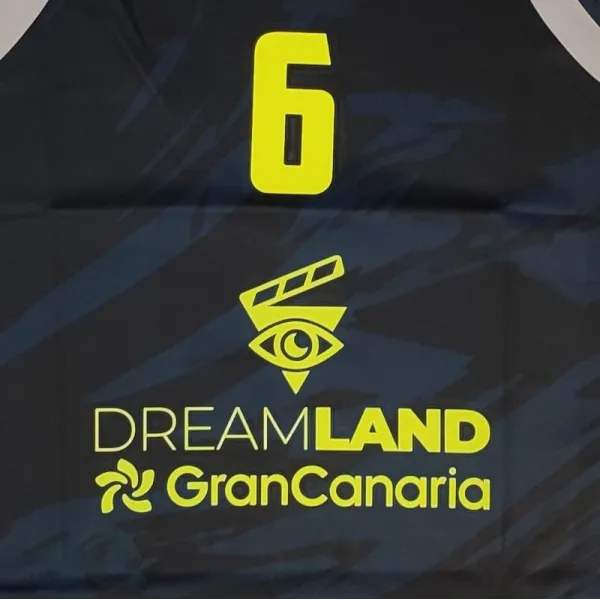 Camiseta Andrew Albicy Gran Canaria azul frontal detalle