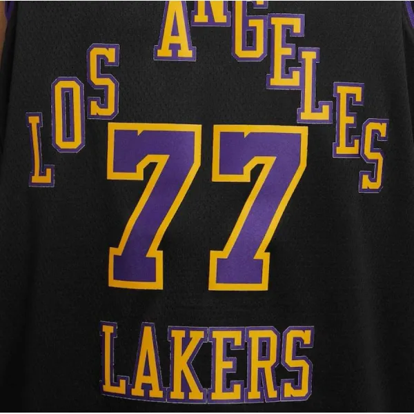 Camiseta Luka Doncic Lakers Nike City Edition Swingman