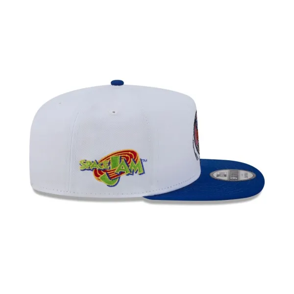 Gorra plana 9Fifty Lola Bunny Space Jam 30th aniversario New Era en blanco, lateral