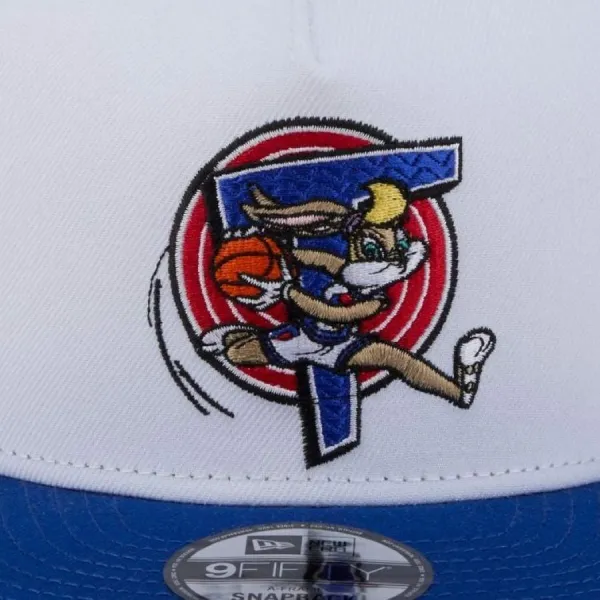 Gorra plana 9Fifty Lola Bunny Space Jam 30th aniversario New Era en blanco, detalle