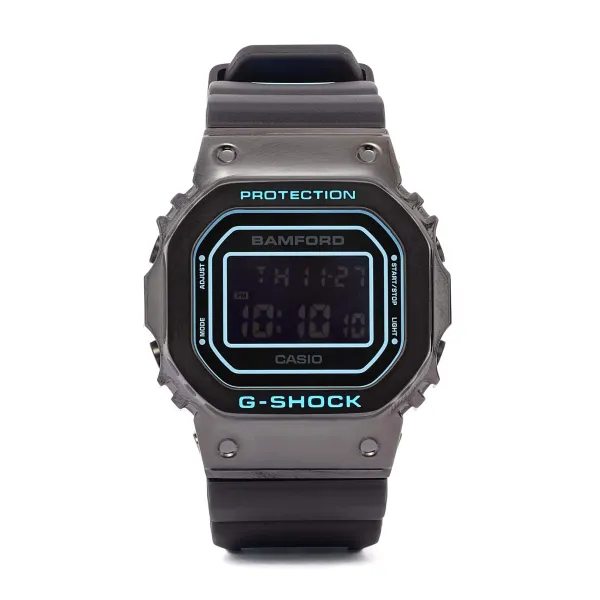 G-Shock GM-5600BWD-1 Bamford frontal sin luz