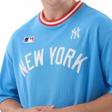 Camiseta MLB Arch de los Yankees de New Era - cuello Camiseta MLB Arch de los Yankees de New Era - cuello