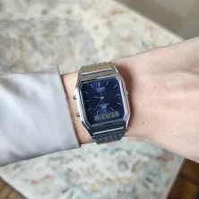 AQ-230EM-2AEF Azul - CASIO - Foto muñeca