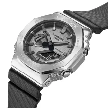 G-SHOCK GM-2100-1AER-MAN Mandalorian detalle