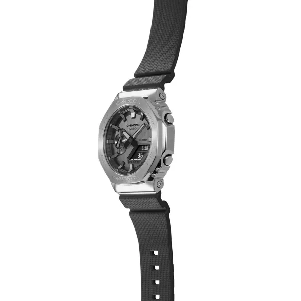 G-SHOCK GM-2100-1AER-MAN Mandalorian detalle 2