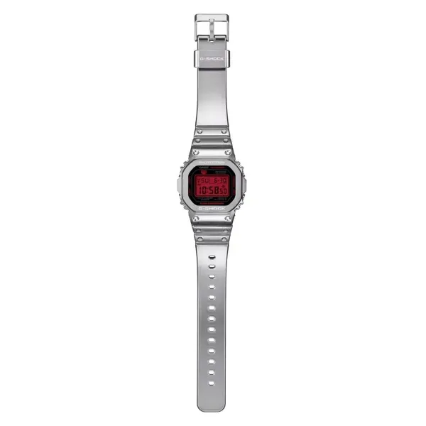 G-Shock GM-5600YRA-8ER - estirado G-Shock GM-5600YRA-8ER - estirado