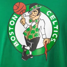 Camiseta manga corta Oversized New Era de los Boston Celtics en verde, detalle Camiseta manga corta Oversized New Era de los Boston Celtics en verde, detalle