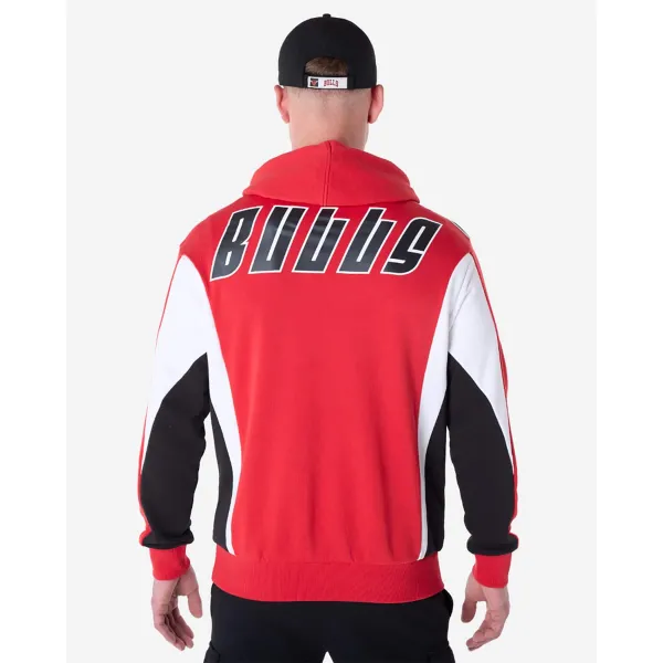 Sudadera Bulls New Era oferta - foto modelo 2