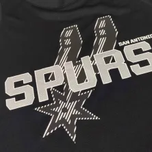 Equipacion de baloncesto infantil de los Spurs - detalle Equipacion de baloncesto infantil de los Spurs - detalle