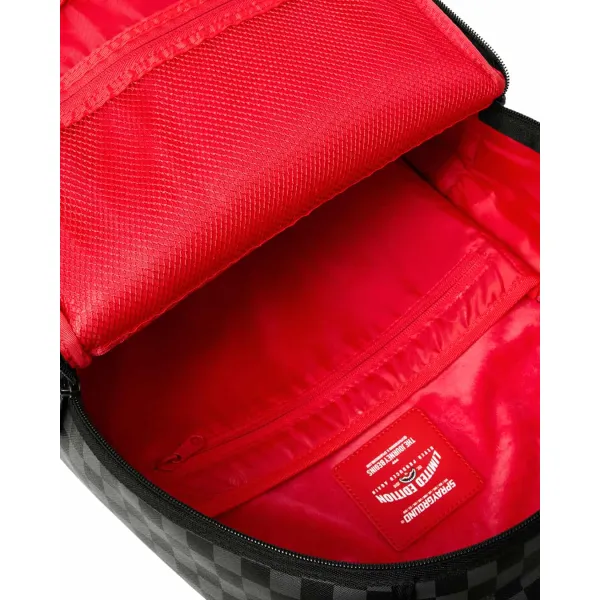 Sprayground Looney Tunes Fight Cloud interior