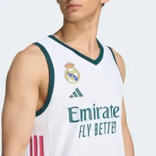 camiseta de baloncesto Real Madrid de Adidas blanca - detalle