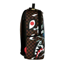 Sprayground Stitch Breakout - Mochila Disney lado Sprayground Stitch Breakout - Mochila Disney lado