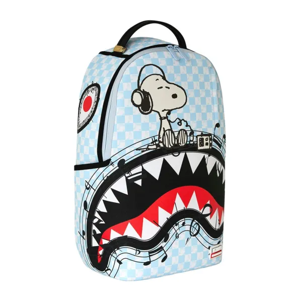 Mochila Sprayground Peanuts Snoopy - lateral 2 Mochila Sprayground Peanuts Snoopy - lateral 2