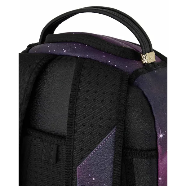 Mochila Sprayground Bob Marley The Legend Forever B9276 con collage de retratos sobre fondo violeta - 2