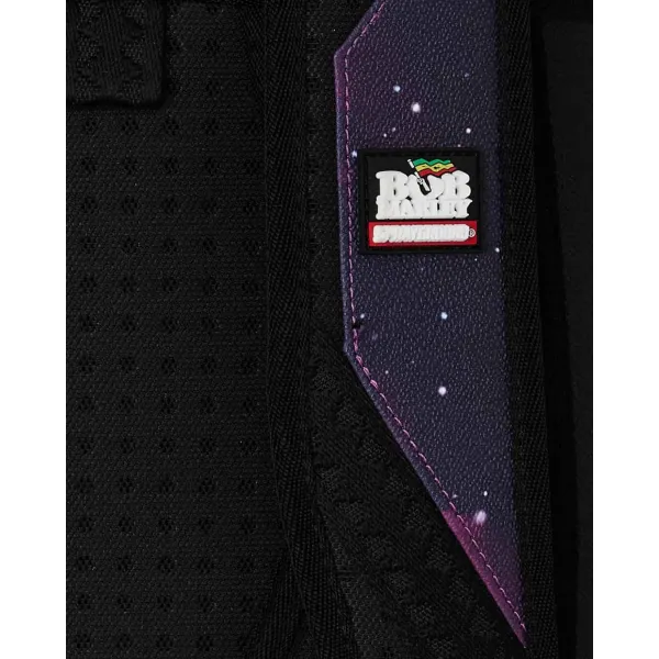 Mochila Sprayground Bob Marley The Legend Forever B9276 con collage de retratos sobre fondo violeta - 4