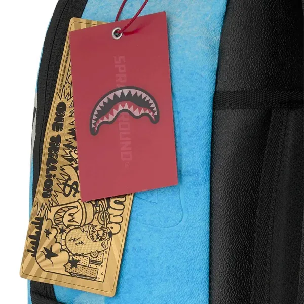 Mochila Sprayground Bob Marley The Legend B9275 azul claro con collage de fotografías - etiquetas y brida