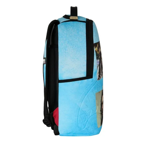 Mochila Sprayground Bob Marley The Legend B9275 azul claro con collage de fotografías - lateral