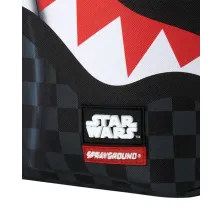 Mochila Sprayground Star Wars Mando y Grogu B9127 con cuadros negros y boca de tiburón - etiqueta