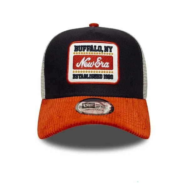 Gorra Trucker New Era Buffalo con visera marron - frontal Gorra Trucker New Era Buffalo con visera marron - frontal
