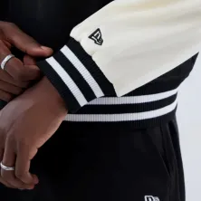 Chaqueta Bomber de Dodgers en negro con mangas blancas y cuello, puños y bajo en canalé - puño Chaqueta Bomber de Dodgers en negro con mangas blancas y cuello, puños y bajo en canalé - puño